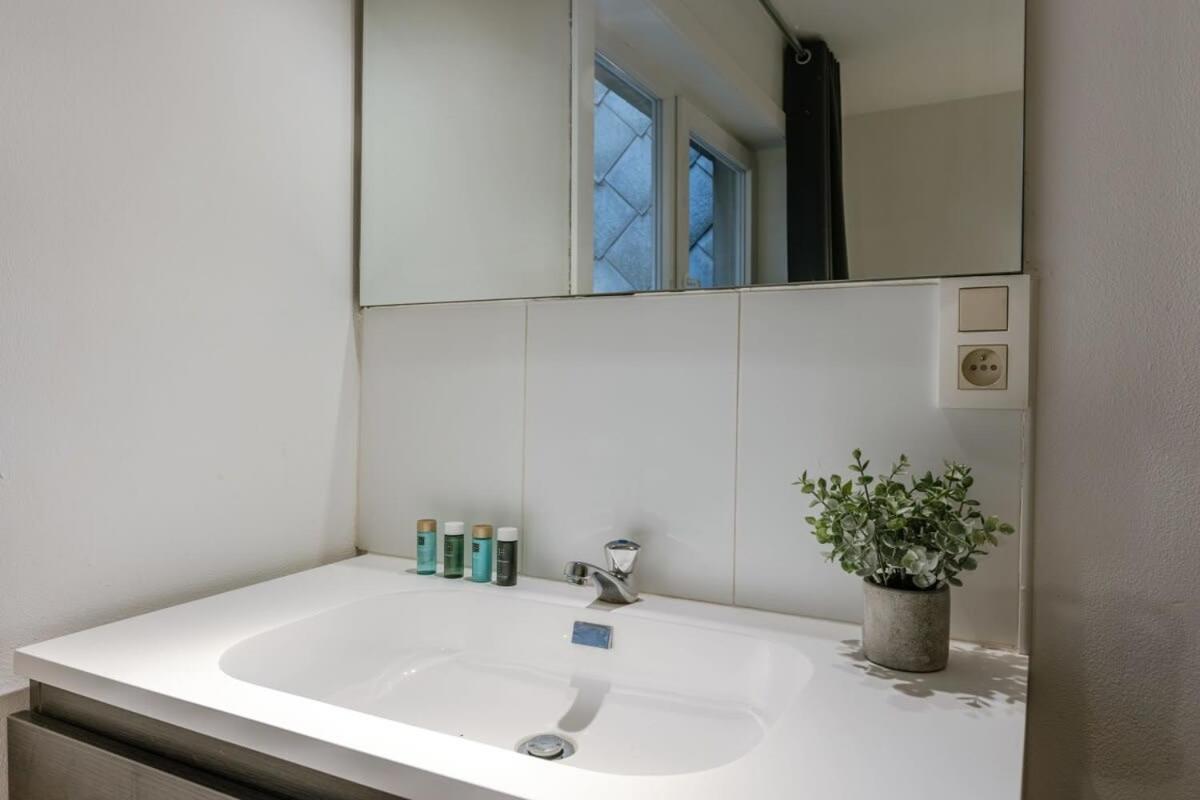 Huswell - Enjoyable Apartment With Sea View De Haan Luaran gambar